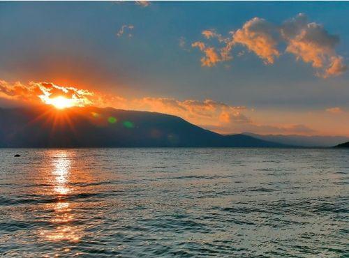 大理网红小哥年龄,大理网红小哥的青春岁月